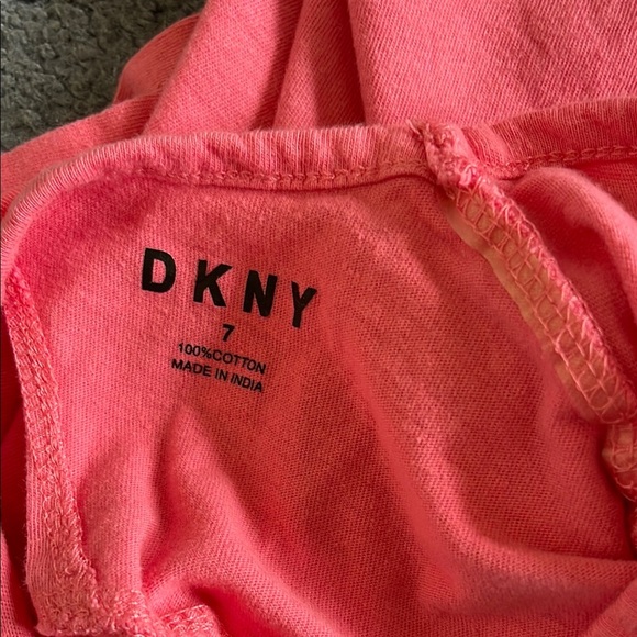 DKNY Pink Short Sleeve Tee with Playful Dog Graphic - Picture 5 of 5